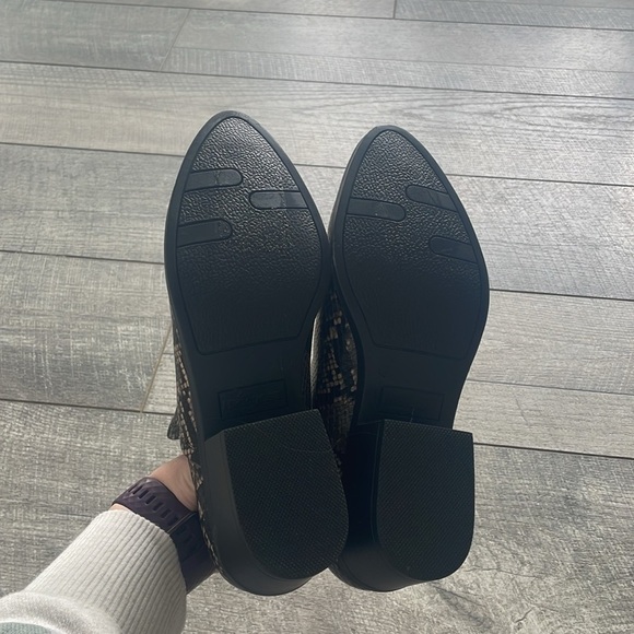 Fergalicious Size 8 Snake Print Ankle Boots Brand New - Picture 8 of 8